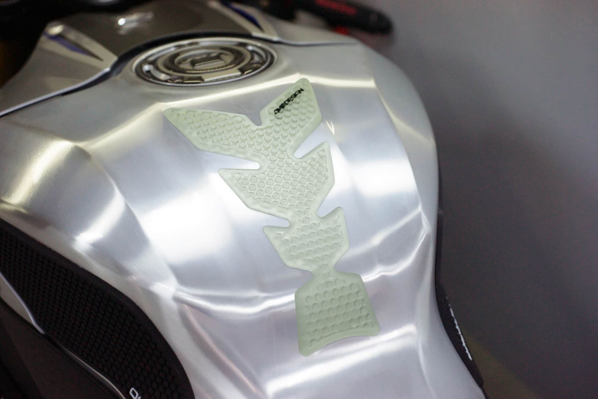 Puig Motorrad Tank Pad Reifen Klar