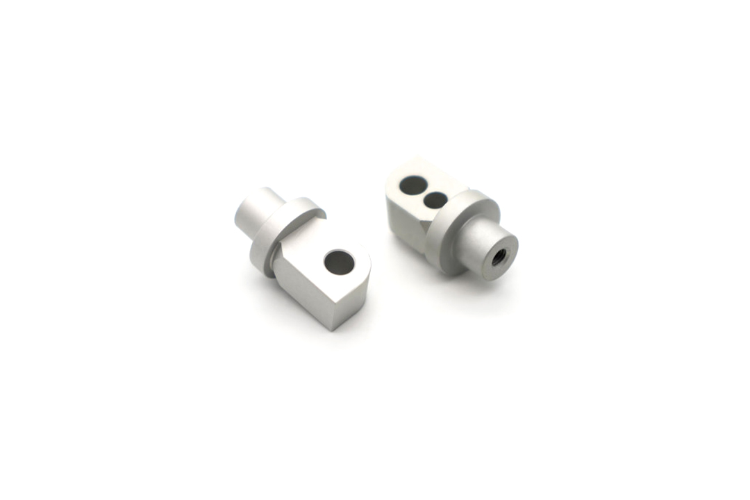 Barracuda voetsteun adapter set achterzijde Suzuki