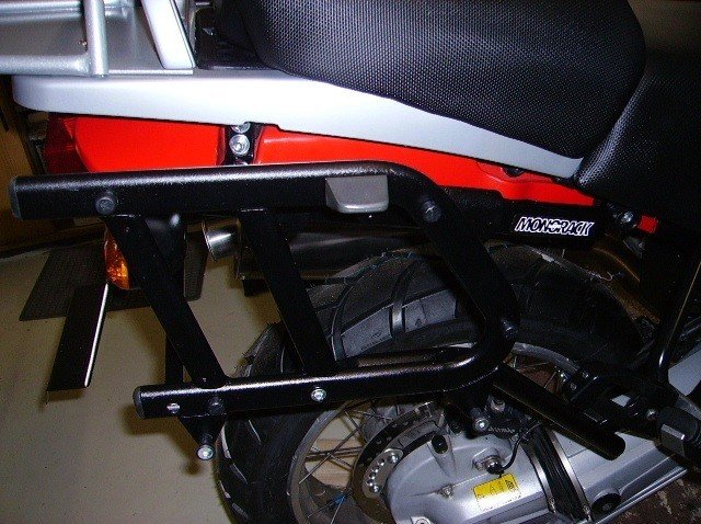 Givi P633 Seitenträger BMW R1100GS von GIVI für Monokey Koffer