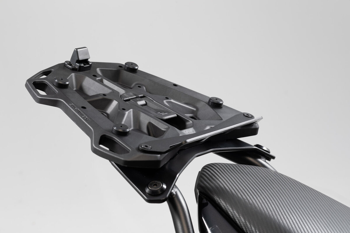 SW-Motech Adapterplatte für Givi und Kappa Monolock Topcases auf SW-Motech STREET-RACK