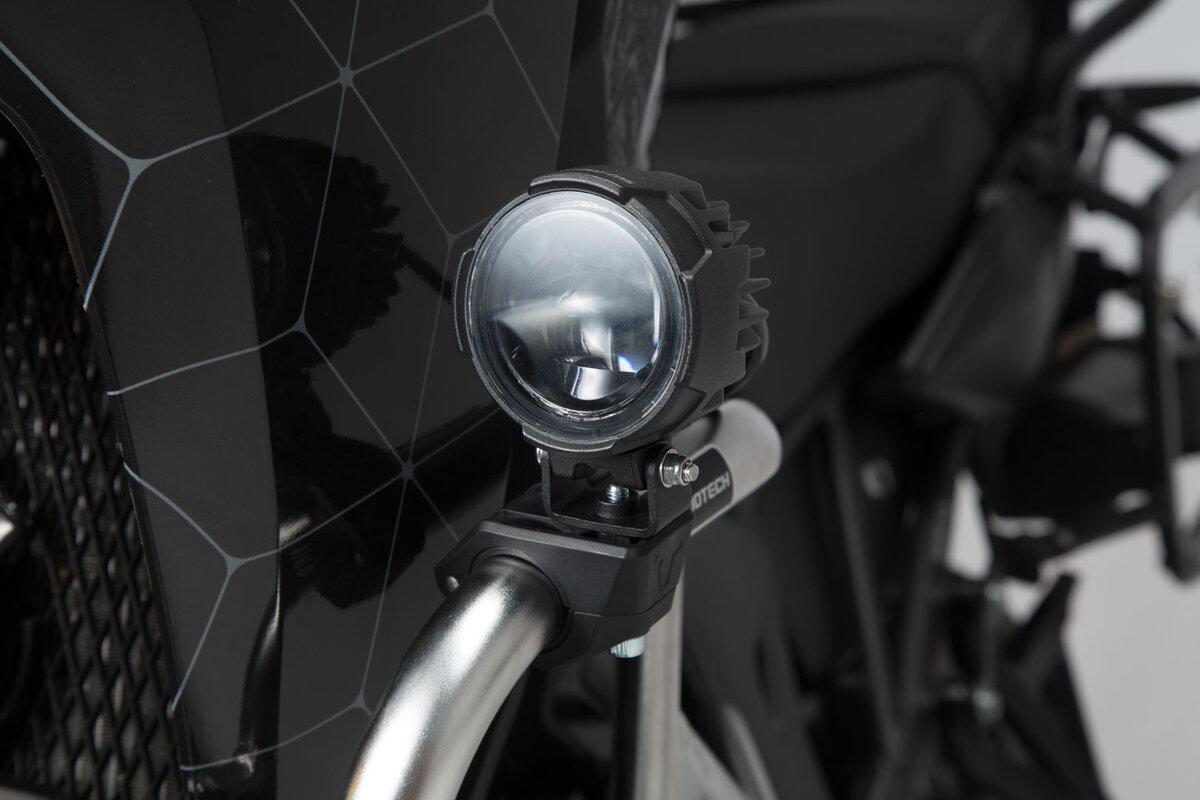 SW-Motech EVO LED Nebelscheinwerfer Set inkl. Befestigungsklammern Sturzbügel